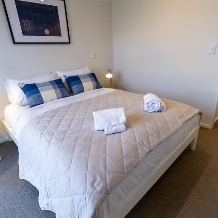 City Lights Retreat With Carpark 2 Bed 2 Bath Christchurch Ngoại thất bức ảnh