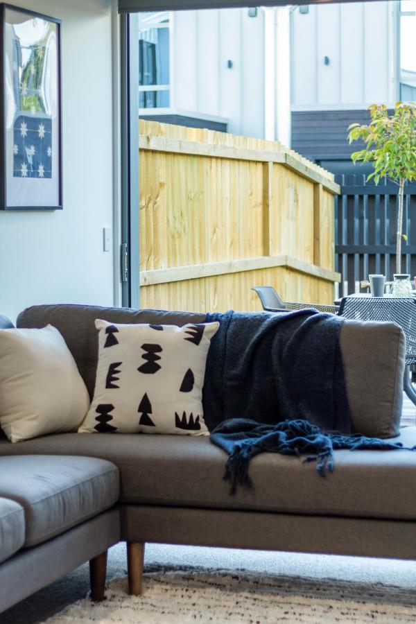 City Lights Retreat With Carpark 2 Bed 2 Bath Christchurch Ngoại thất bức ảnh