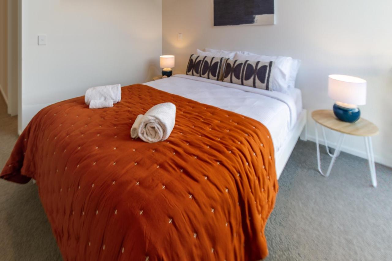 City Lights Retreat With Carpark 2 Bed 2 Bath Christchurch Ngoại thất bức ảnh