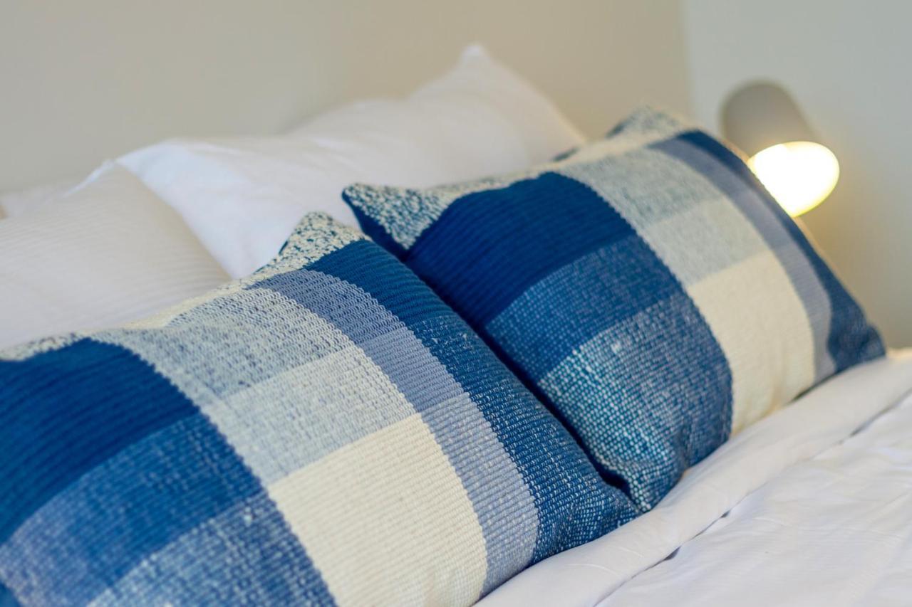City Lights Retreat With Carpark 2 Bed 2 Bath Christchurch Ngoại thất bức ảnh