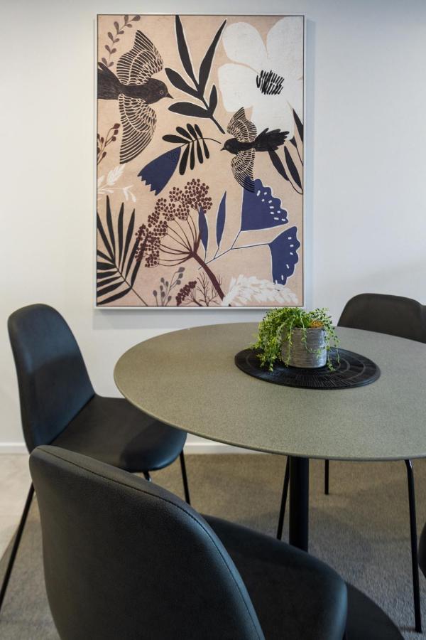 City Lights Retreat With Carpark 2 Bed 2 Bath Christchurch Ngoại thất bức ảnh